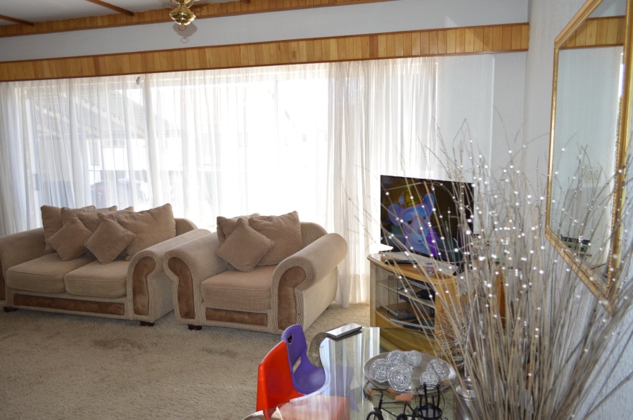 3 Bedroom Property for Sale in Flamwood North West